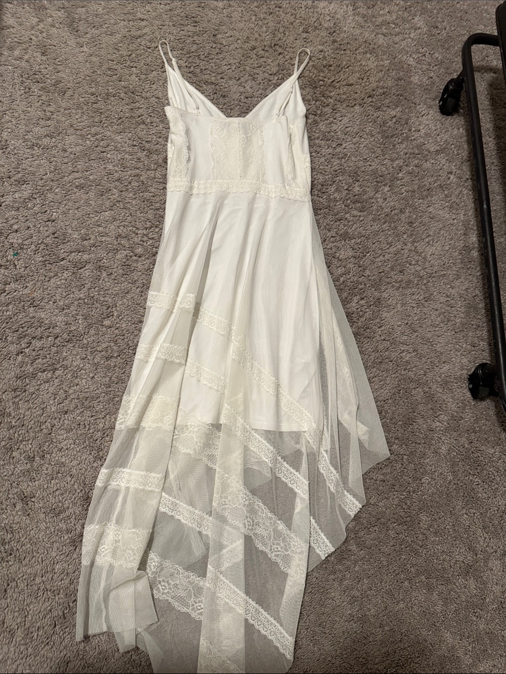 BCBGMAXAZRIA Lace High-Low Dress in White XXS Like New